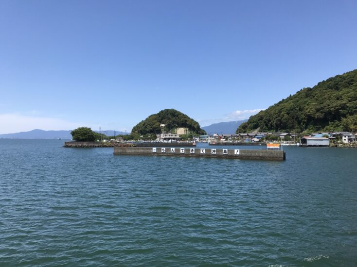 日本で唯一、湖に人が暮らす島